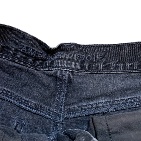 American Eagle Black Rolled Cuff Denim Mom Shorts - Picture 2 of 4